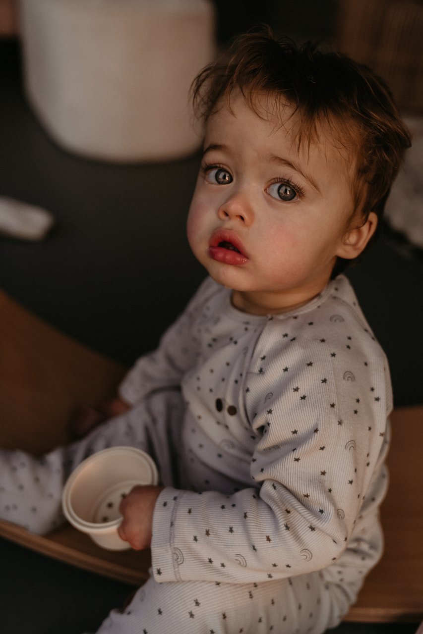Pyjama-Set aus Ober und Unterteil mit süßem Muster