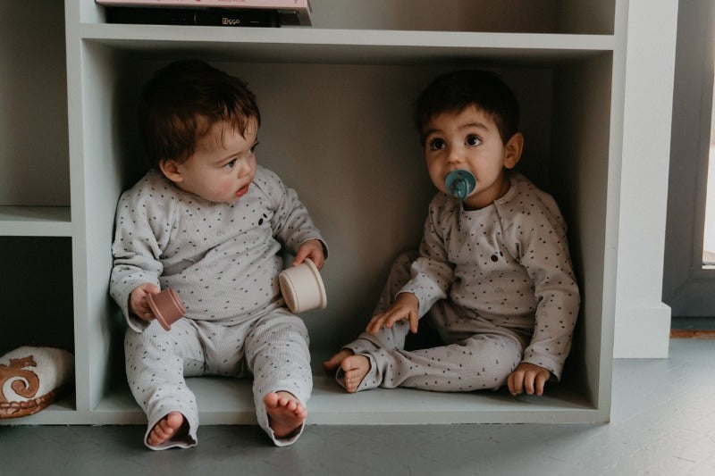 Pyjama-Set aus Ober und Unterteil mit süßem Muster