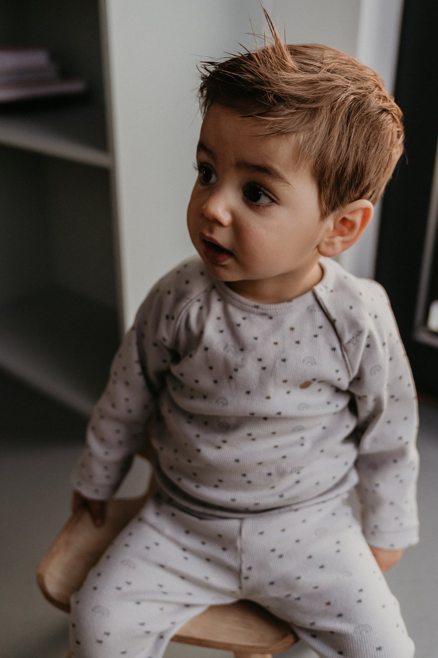 Pyjama-Set aus Ober und Unterteil mit süßem Muster