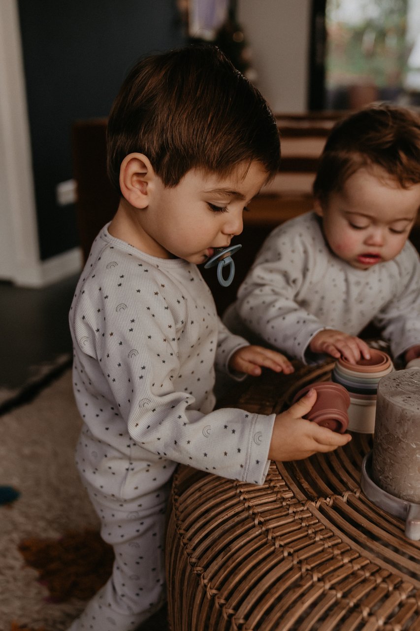 Pyjama-Set aus Ober und Unterteil mit süßem Muster